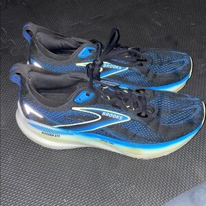Brooks Men's Black and Blue Running Shoes Size 10.5